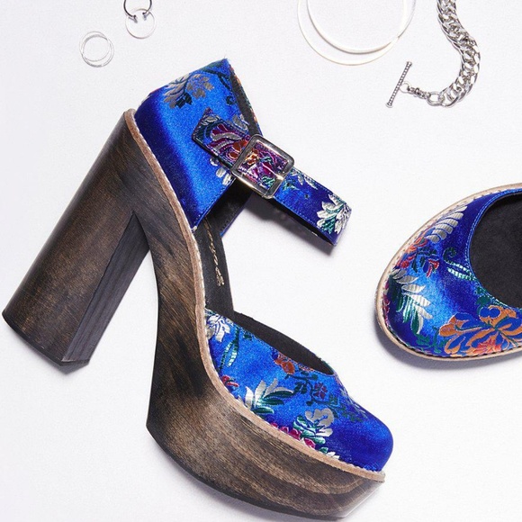 NEW IN BOX Free People Starlet Platforms Heels - Picture 2 of 6